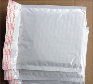 Secure Sealed Bubble Lined Poly Mailers , Bubble Shipping Bags  Express Delivery supplier